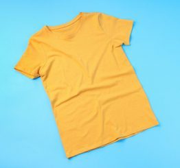 camiseta amarela